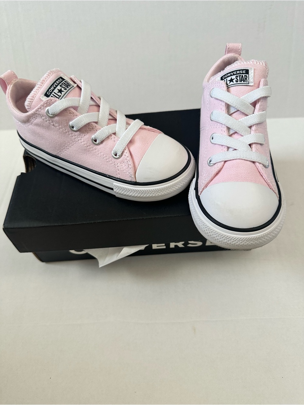 Converse Pink size 10 toddler new in box
